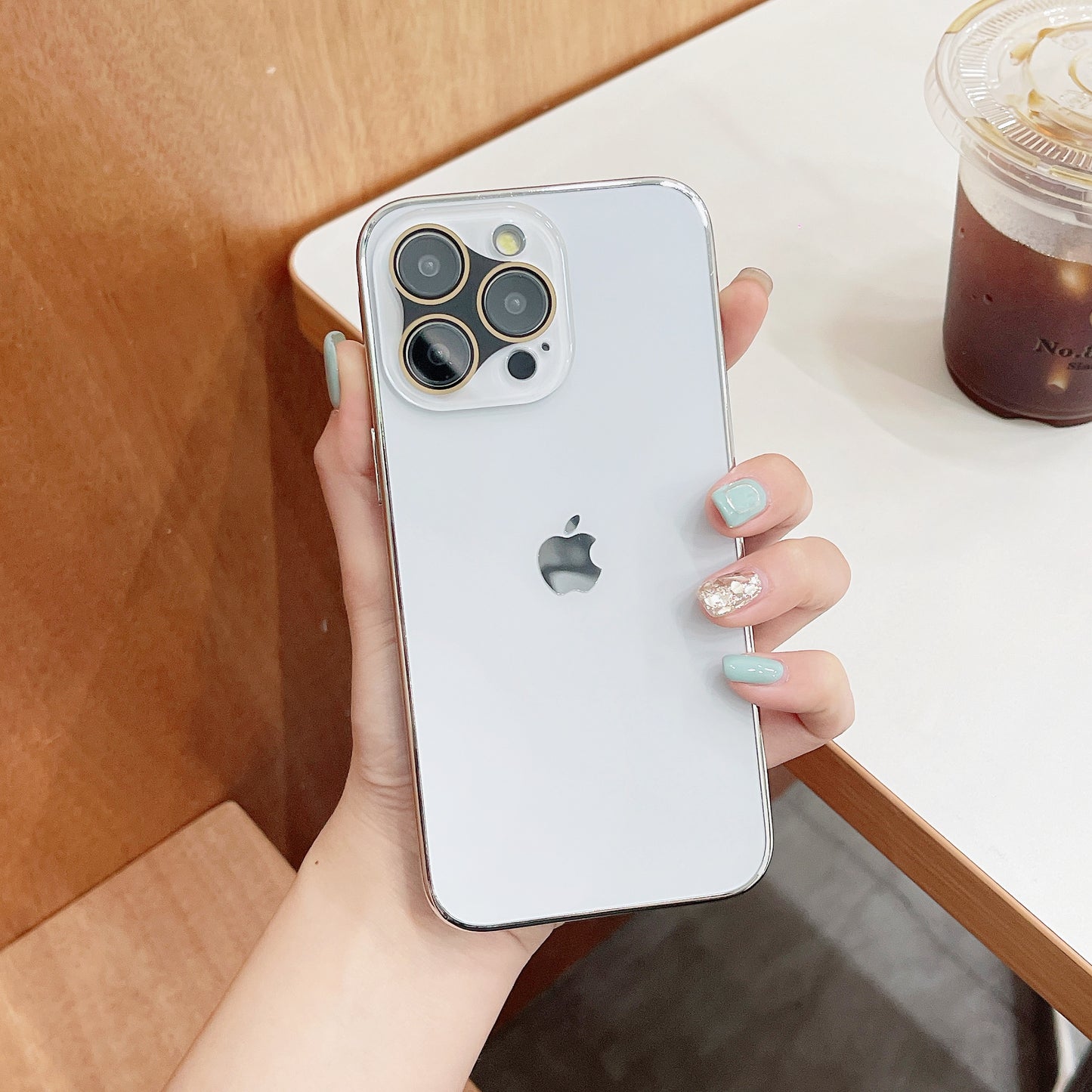 iPhone 15 / Funda Volvo