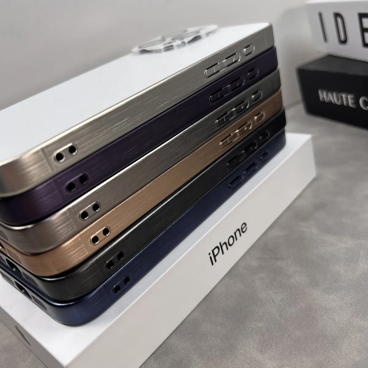 iPhone 12 a 14 / Funda I Glass Titanio