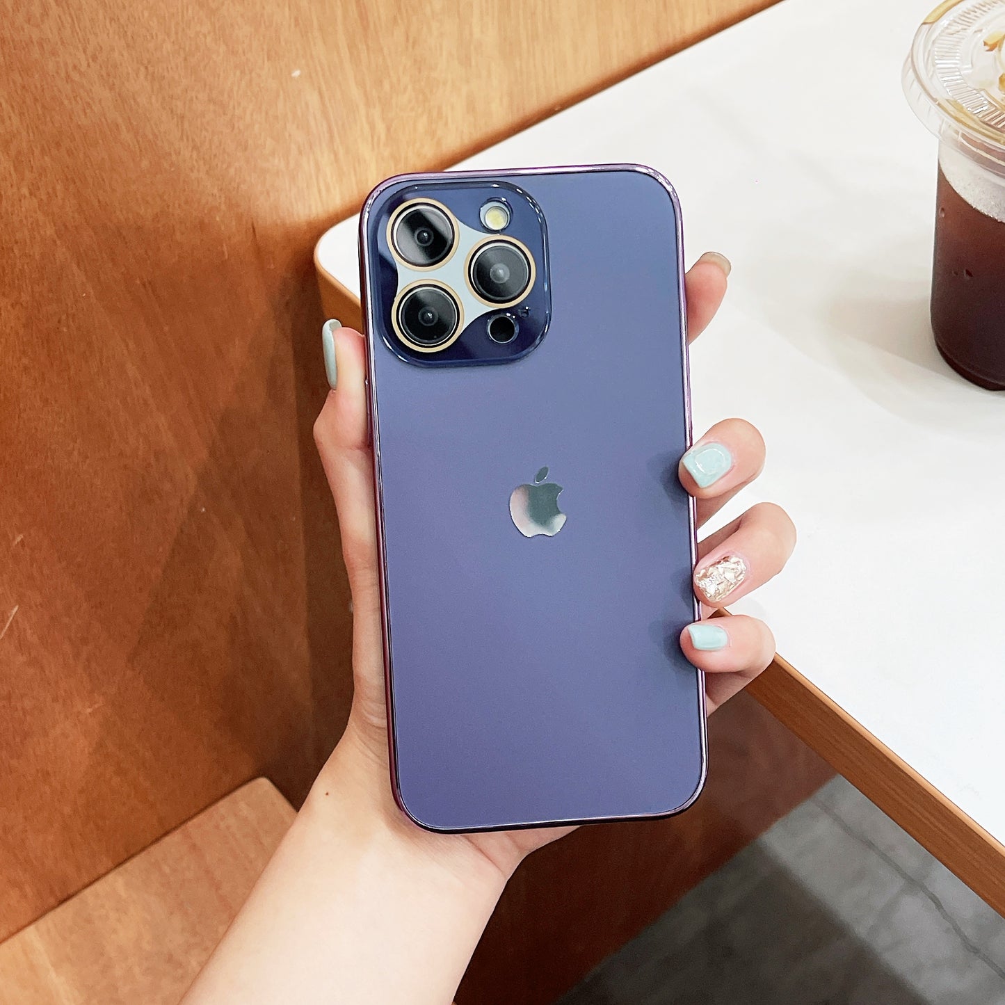 iPhone 15 / Funda Volvo