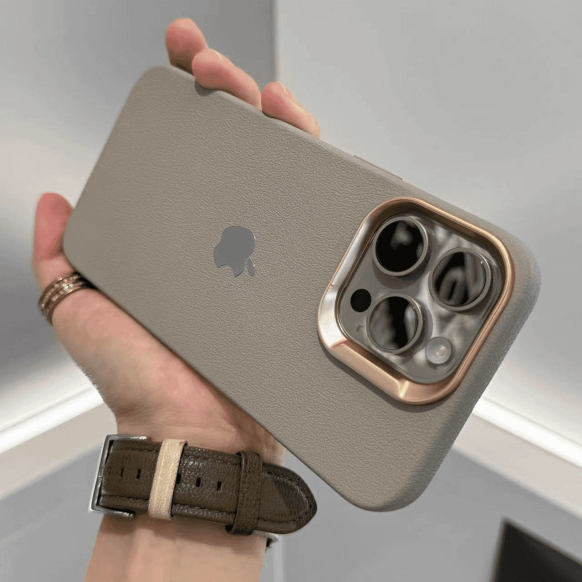iPhone 15 / Funda Uno