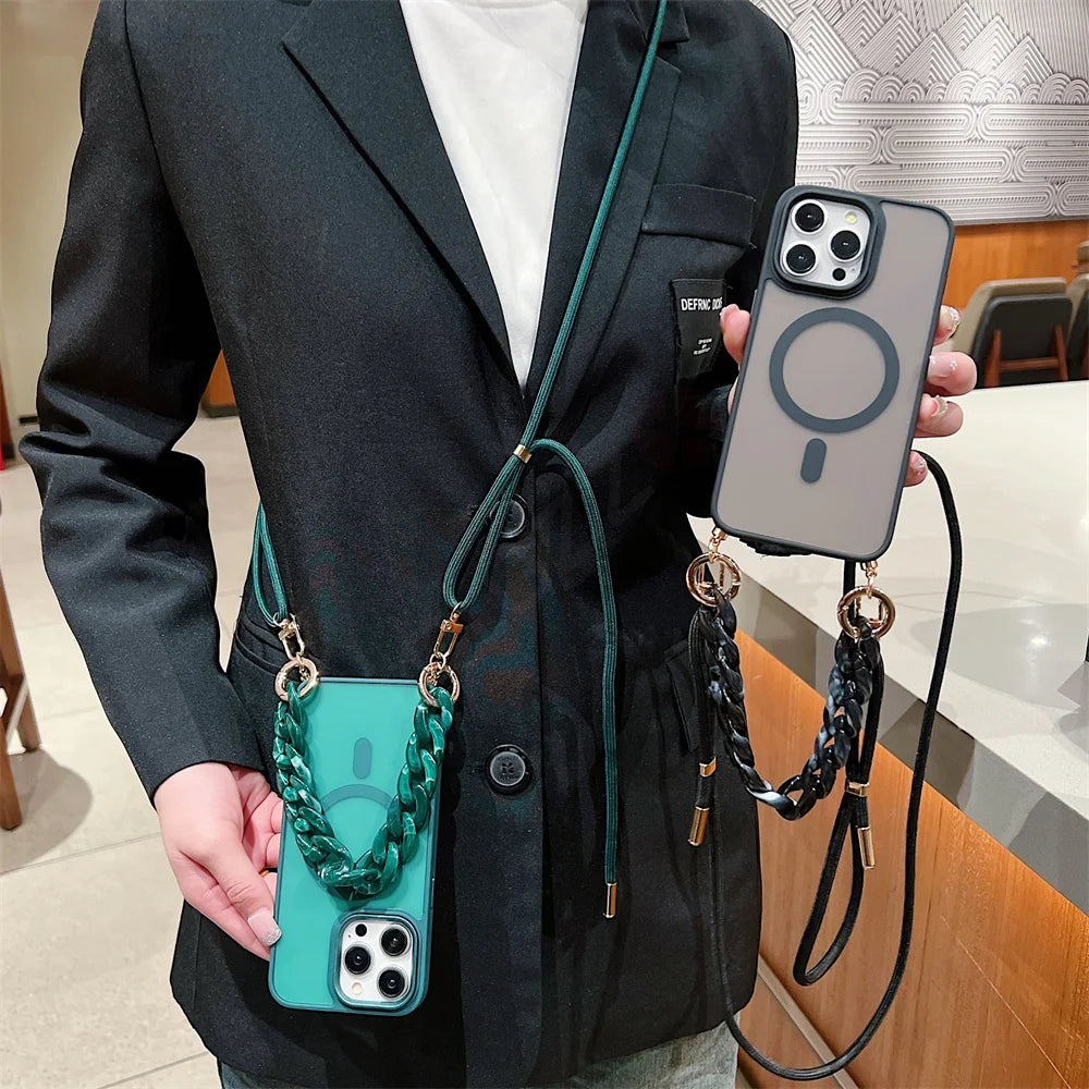 iPhone 12 a 15 / Funda Nix con cadena