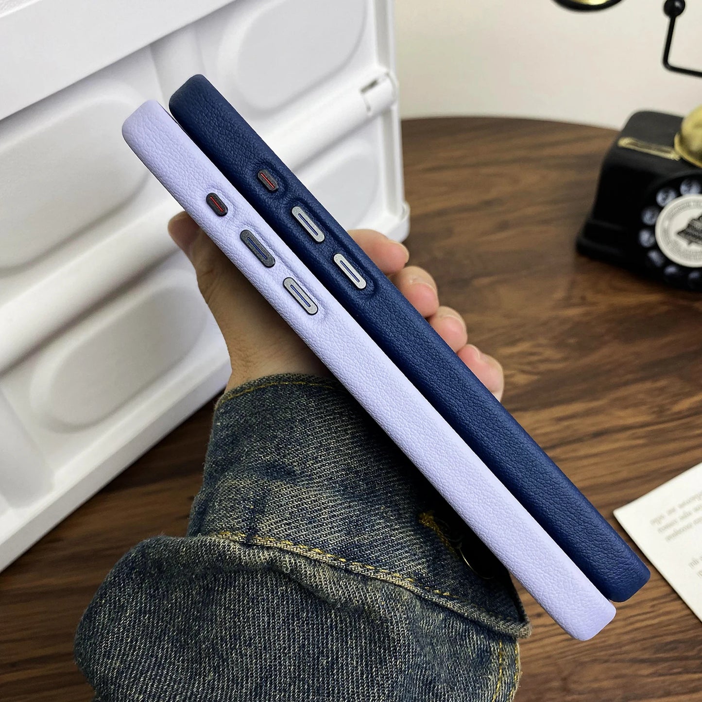 iPhone 11 a 15 / Funda Cuero Metálico