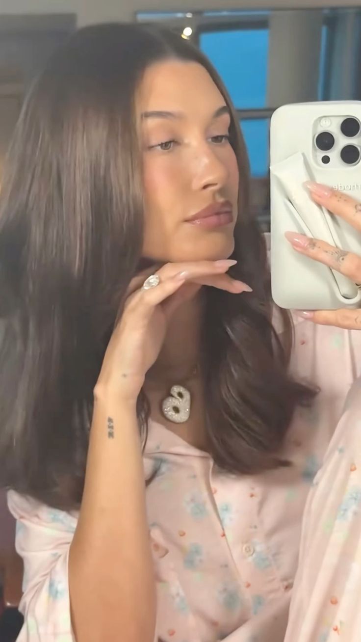 iPhone 11 a 15 / Funda Brillo de Labios