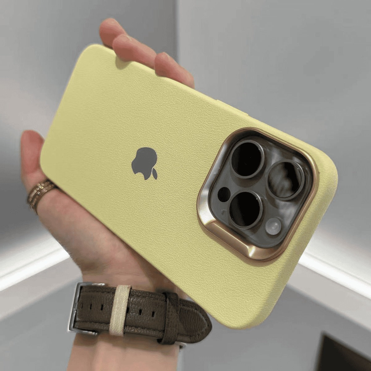 iPhone 11 y 12   /  Funda Uno